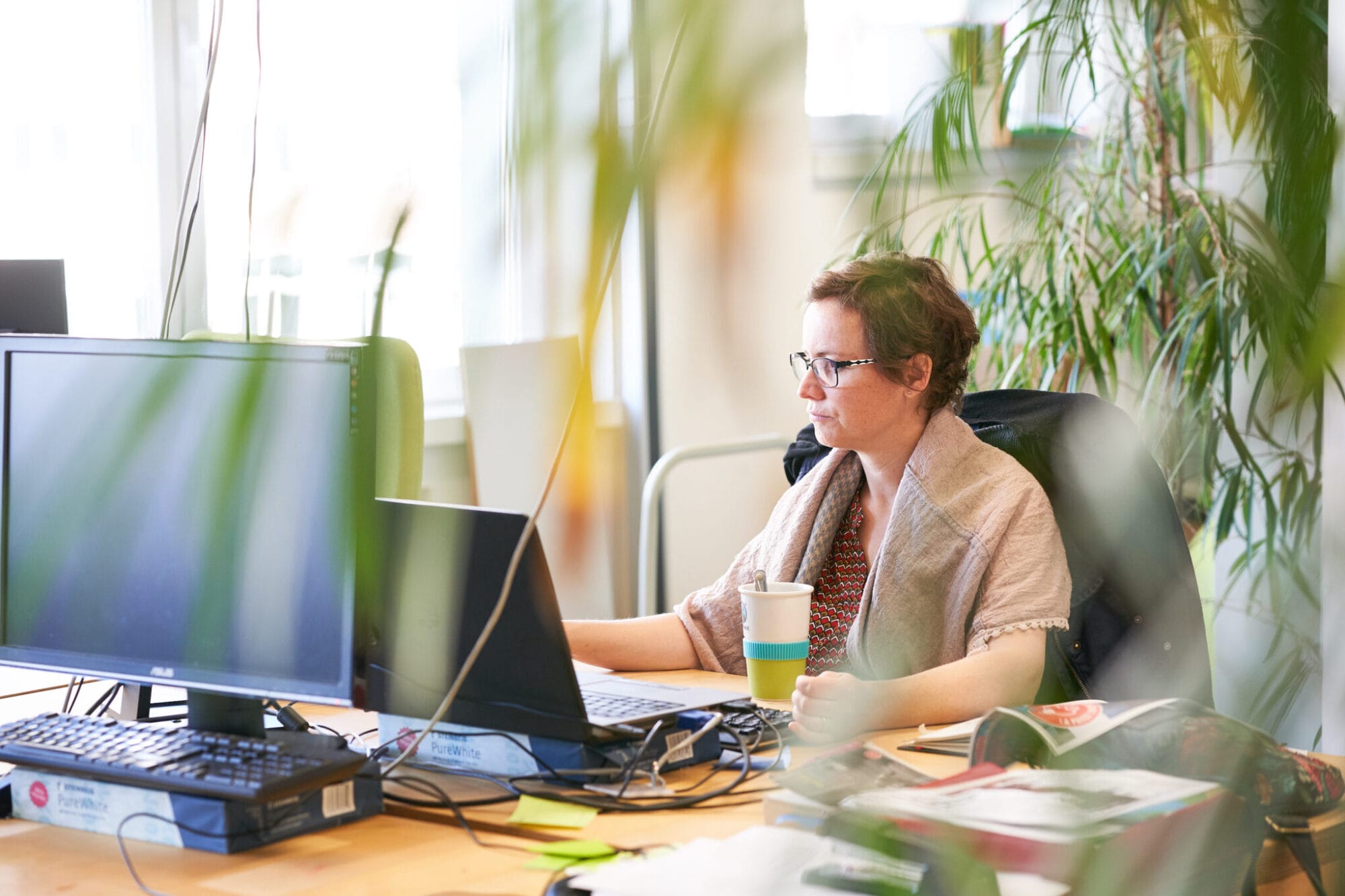 Espaces de travail (coworking, bureaux, salles de réunion) durable dans un environnement éco-responsable